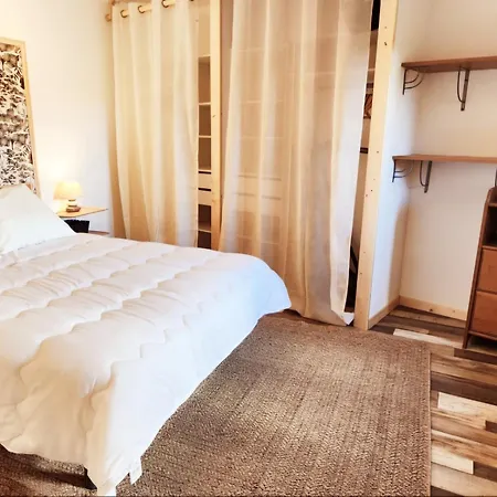 Locations Rives De Seugne - Claveau Holiday home *