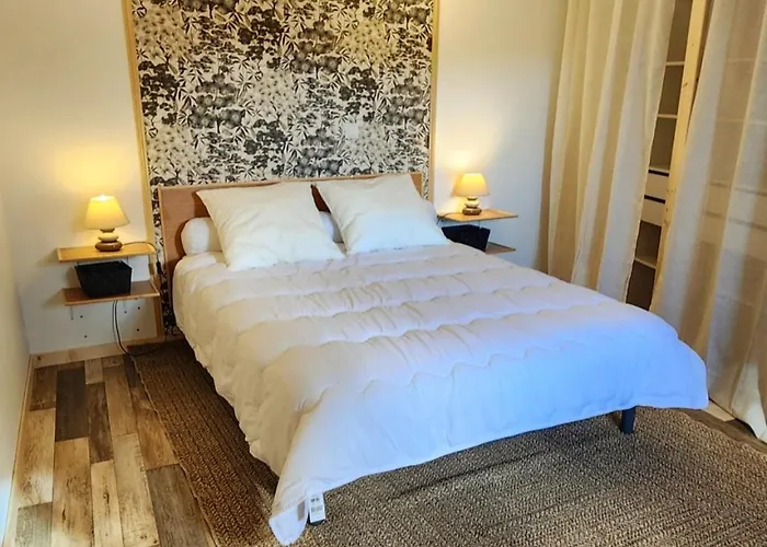 Casa de Férias Locations Rives De Seugne - Claveau Jonzac