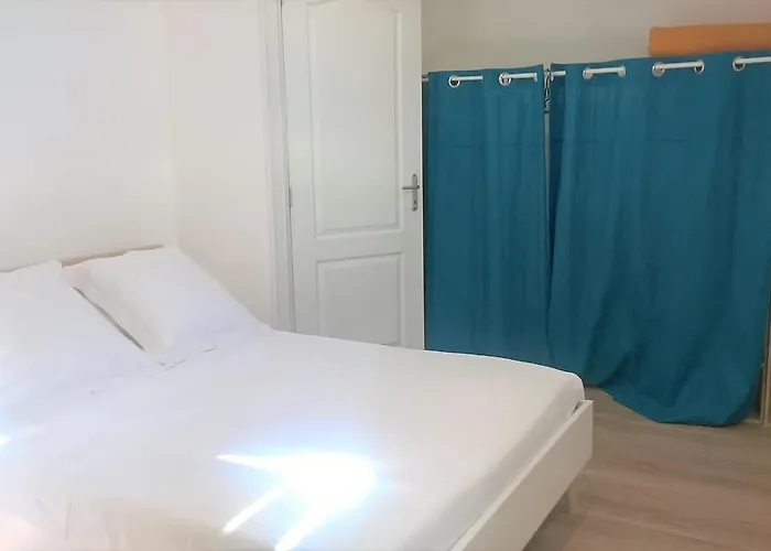 Casa de Férias Locations Rives De Seugne - Claveau