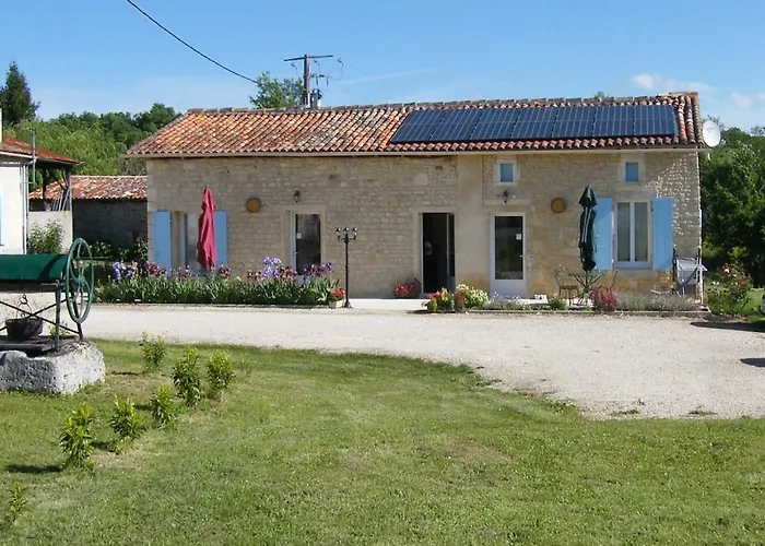 Casa de Férias Locations Rives De Seugne - Claveau *